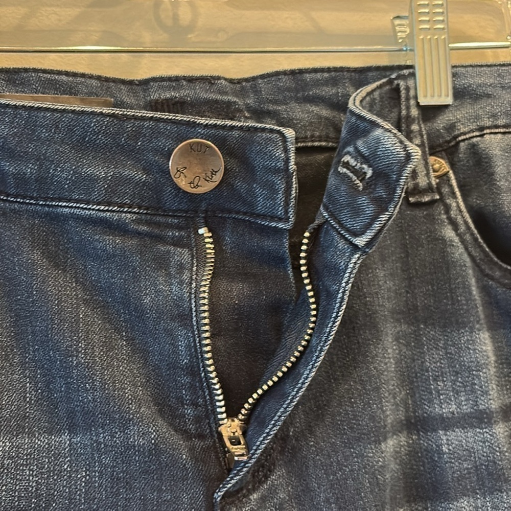Kut from the Kloth - Baby Bootcut Women's Jeans. Size 14 - Picture 4 of 13